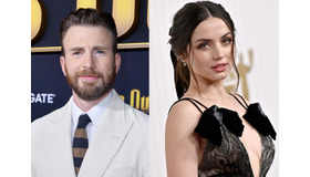 クリス・エヴァンス Photo by Jerod Harris/Getty Images／アナ・デ・アルマス Photo by Axelle/Bauer-Griffin/FilmMagic