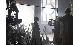 「ハウス・オブ・ザ・ドラゴン<シーズン1>」鉄の玉座メイキング　House of the Dragon © 2022 Home Box Office, Inc. All rights reserved. HBO® and related channels and servicemarks are the property of Home Box Office, Inc. © 2022 Warner Bros. Entertainment Inc. All rights reserved.