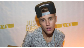 ジャスティン・ビーバー、税金未納をネタにリンジー・ローハンを侮辱したことを謝罪