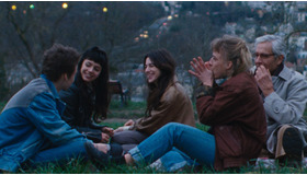 『午前4時にパリの夜は明ける』 © 2021 NORD-OUEST FILMS - ARTE FRANCE CINÉMA