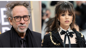 ティム・バートン Photo by Amy Sussman/Getty Images／ジェナ・オルテガ Photo by Jamie McCarthy/Getty Images