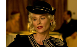 『探偵マーロウ』©2022 Parallel Films (Marlowe) Ltd. / Hills Productions A.I.E. / Davis Films