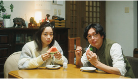 『人生に詰んだ元アイドルは、赤の他人のおっさんと住む選択をした』©2023「人生に詰んだ元アイドルは、赤の他人のおっさんと住む選択をした」製作委員会