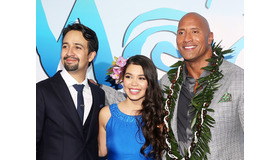 アウリイ・クラヴァーリョ＆リン＝マヌエル・ミランダ＆ドウェイン・ジョンソン-(C)Getty Images