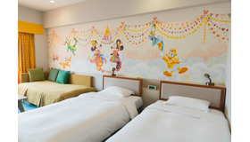 40周年の祝祭感あふれる期間限定ルームに潜入！As to Disney artwork, logos and properties： (C) Disney