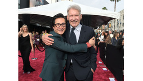 キー・ホイ・クァン＆ハリソン・フォード Photo by Charley Gallay/Getty Images for Disney
