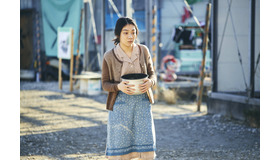 「季節のない街」© 2023 Disney and related entities