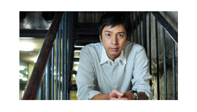 『莫逆家族　バクギャクファミーリア』徳井義実（チュートリアル）／photo：Naoki Kurozu