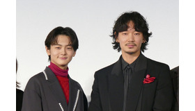綾野剛、齋藤潤『カラオケ行こ！』初日舞台挨拶