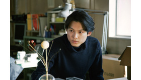 松村北斗『夜明けのすべて』©瀬尾まいこ／2024「夜明けのすべて」製作委員会