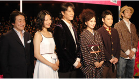 大歓声の中で行われた『舞妓Haaaan!!!』初日舞台挨拶