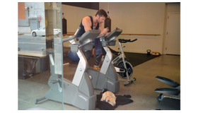 ヒュー・ジャックマンと愛犬ピーチズ -(C) INFPhoto／Aflo