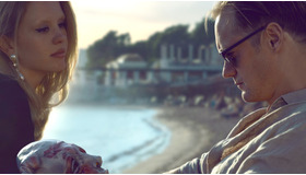 『インフィニティ・プール』© 2022 Infinity (FFP) Movie Canada Inc., Infinity Squared KFT, Cetiri Film d.o.o. All Rights Reserved.