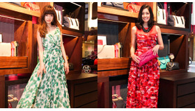 「CH・キャロリーナ・ヘレラ」オープン記念パーティに来場したヨンア（左）、森泉（右）