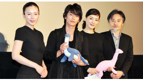 佐藤健＆綾瀬はるか＆中谷美紀、黒沢清監督／『リアル～完全なる首長竜の日～』舞台挨拶