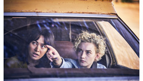 『ロイヤルホテル』© 2022 Hanna and Liv Holdings Pty. Ltd., Screen Australia, and Create NSW