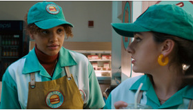 『＃スージー・サーチ』© 2022 Susie Production Inc All Rights Reserved.