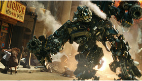 『トランスフォーマー』 (C)- 2006 PARAMOUNT PICTURES AND DREAMWORKS LLC. ALL RIGHTS