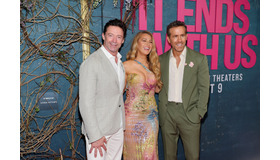 ヒュー・ジャックマン＆ブレイク・ライヴリー＆ライアン・レイノルズ Photo by Cindy Ord/Getty Images