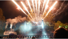 再開した「ファンタズミック！」を体験！『ピーター・パン』など新たなシーンや演出を追加　カリフォルニア