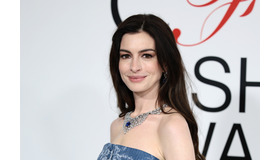 アン・ハサウェイ Photo by Dimitrios Kambouris/Getty Images