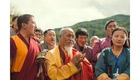 『お坊さまと鉄砲』(c) 2023 Dangphu Dingphu: A 3 Pigs Production & Journey to the East Films Ltd. All rights reserved