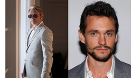 マッツ・ミケルセンとヒュー・ダンシー Photo by Greg Williams　　