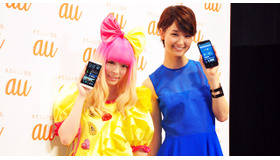 きゃりーぱみゅぱみゅ＆剛力彩芽／「au 発表会 2013 Summer」