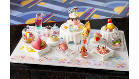「ハイピリオン・ラウンジ」（ロビーラウンジ）“ヴァネロペのスウィーツ・ポップ・ワールド”プレミアムスウィーツセット