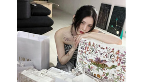 女優ハン・ソヒ、真っ赤な唇から“色気ダダ漏れ”…高級ブランドからの大量の贈り物に「ありがとう」【PHOTO】