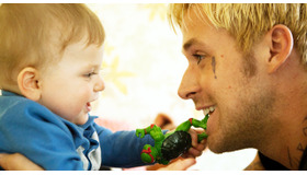 『プレイス・ビヨンド・ザ・パインズ／宿命』 -(C) 2012 KIMMEL DISTRIBUTION, LLC ALL RIGHTS RESERVED.