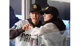 “16万超えの高級ベビーカー”で話題の俳優ソン・ジュンギ、一男一女のパパに！「お姫様が元気に産まれた」