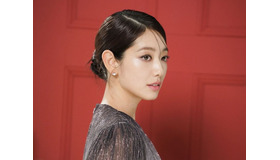 女優パク・シネの磨きがかかった品格ある美しさ。CMのメイキング写真に「胸キュン」【PHOTO】