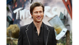 グレン・パウエル Photo by Jed Cullen/Dave Benett/WireImage