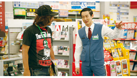 加瀬亮＆三木聡／『俺俺』 -(C) 2012 JStorm Inc.