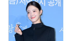 坂口健太郎と共演したイ・セヨン、17歳のころの初恋を振り返る「あまりにも傷つく愛は違うと悟った」