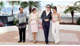 右からウィーラワン・ポンガーム＆ニコラス・ウィンディング・レフン監督＆クリスティン・スコット・トーマス＆ヴィタヤ・パンスリンガム／『Only God Forgives』 in 第66回カンヌ国際映画祭