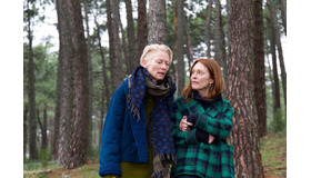 『ザ・ルーム・ネクスト・ドア』©2024 Warner Bros. Entertainment Inc. All Rights Reserved.©El Deseo. Photo by Iglesias Más.