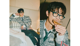 俳優ソ・イングク、眼鏡かけた優等生ファッションなのに溢れ出る色気…寝そべり姿に「ご一緒したい」【PHOTO】