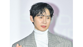 SNS誤投稿で話題の『イカゲーム2』俳優パク・ソンフン、インタビュー中に涙ながら謝罪