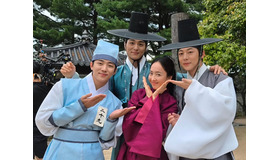 『チェックイン漢陽』女優キム・ミンジョン、20代に囲まれても“違和感ゼロ”の童顔ぶり【PHOTO】