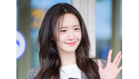 “さすがプロ” 少女時代・ユナが空港ファッションを披露！雪も降る美しい出国の様子【独占写真】