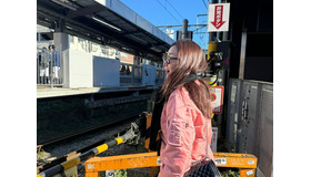 チェ・ジウが東京の街に出没！お店の前でサンドイッチ頬張って…自然体な姿が反響【PHOTO】