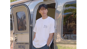 ヒョンビンが魅せる“大人の余裕”。穏やかな日常を覗き見しているような最新カット【PHOTO】