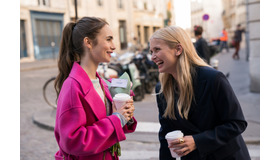 「エミリー、パリへ行く」 (C) Netflix