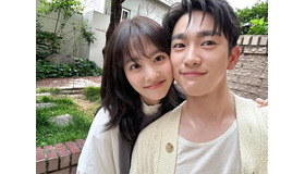 GOT7ジニョン、共演するパク・ボヨンとの密着ツーショット公開「極楽な組み合わせ」【PHOTO】