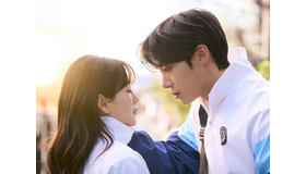 『巫女と彦星』でチョ・イヒョンとチュ・ヨンウが見せる、キス直前のシーン公開