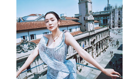 “19禁時代劇”『元敬』主演チャ・ジュヨン、ミラノに降臨…大胆ドレス姿に視線集中！