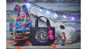 ぬいぐるみキーチェーン2,800円/ トートバッグ5,000円/ エコバッグ1,500円/ マグカップ2,800円/クッション4,800円(C) Disney/Pixar