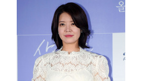 『エスクワイア』で輝くベテラン女優キム・ヨジン、キャリアと役柄が重なる瞬間